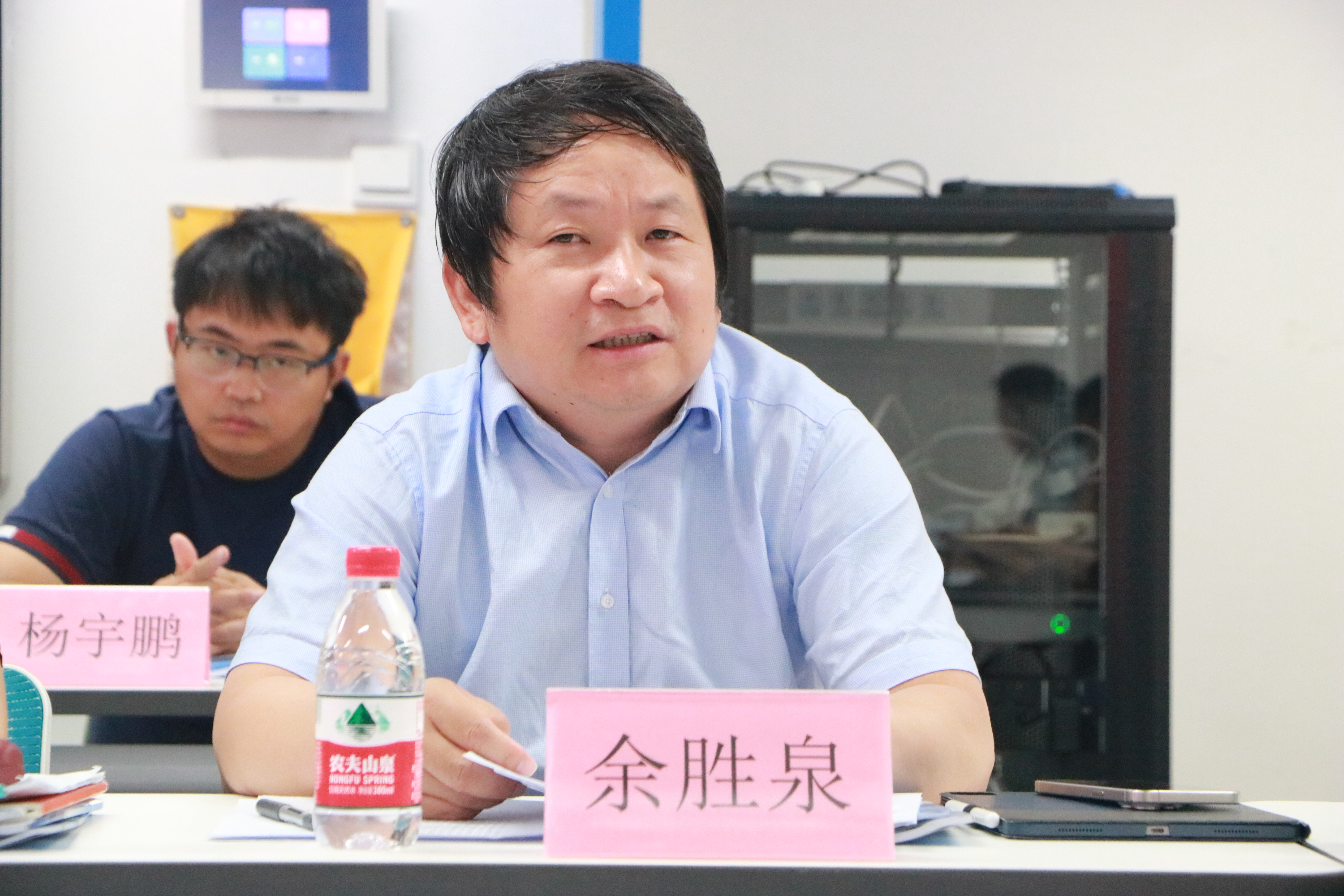 余胜泉.png
