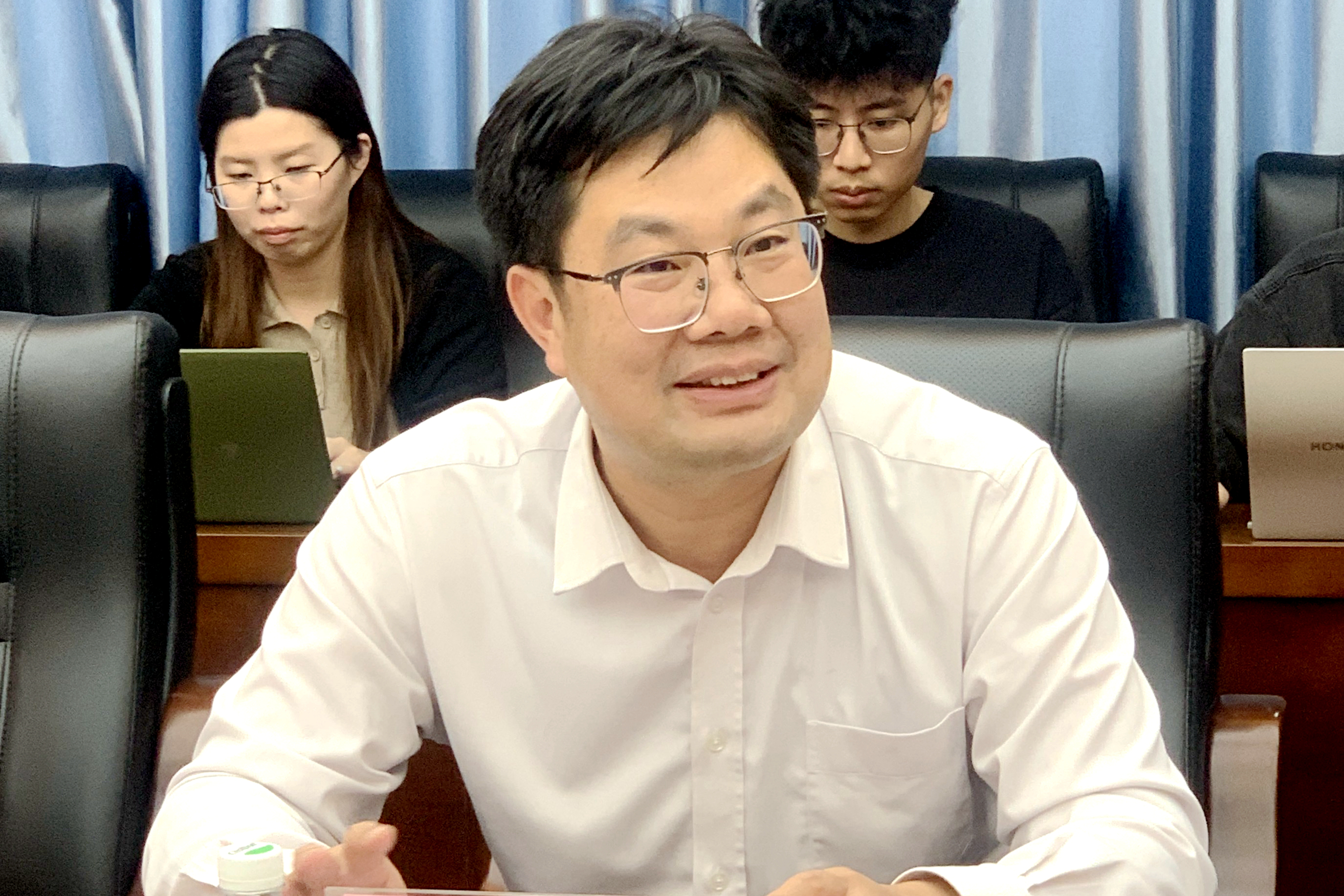 3 贵港市委教育工委书记-黄光文.JPG