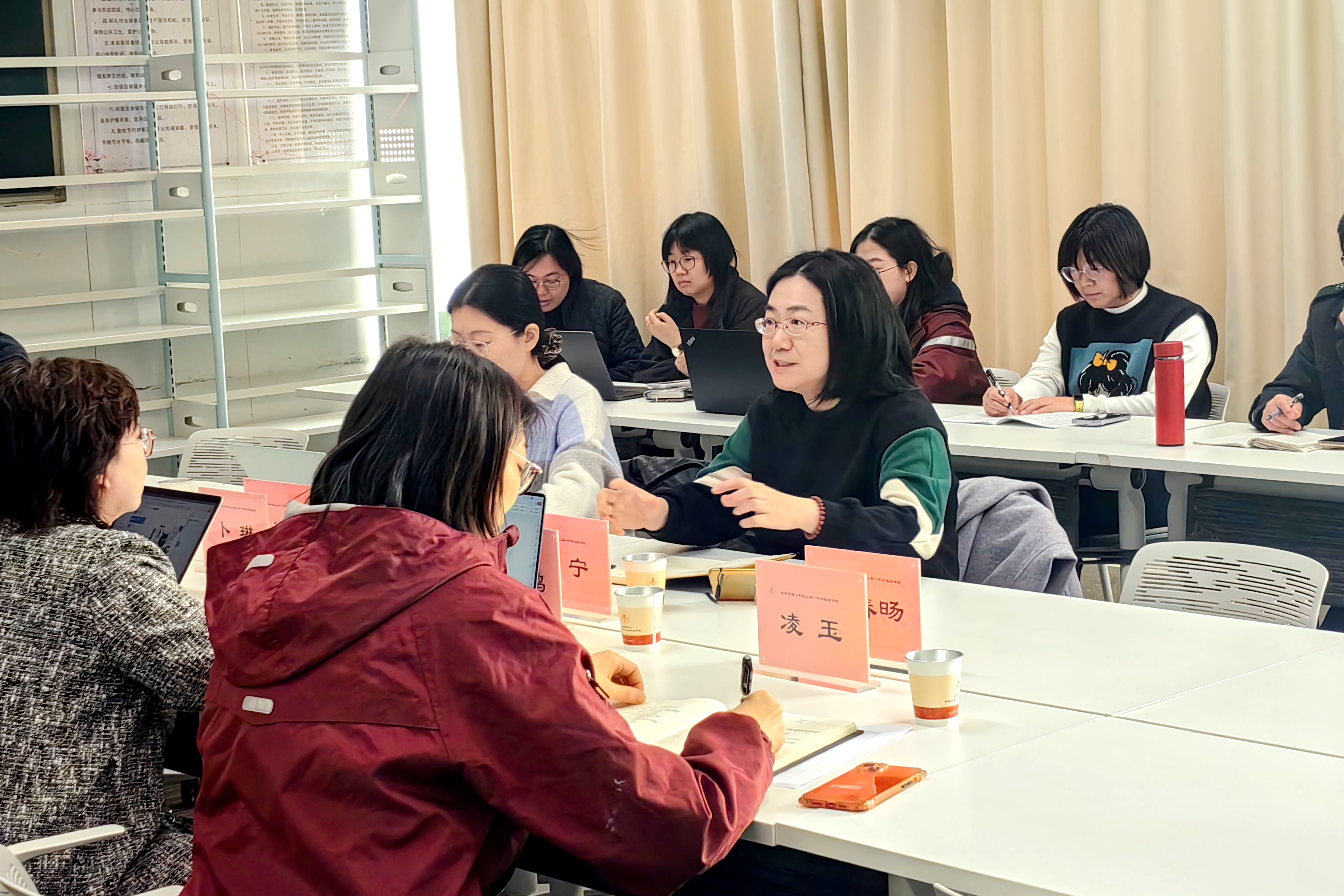 图5 马宁教授作总结发言.jpg