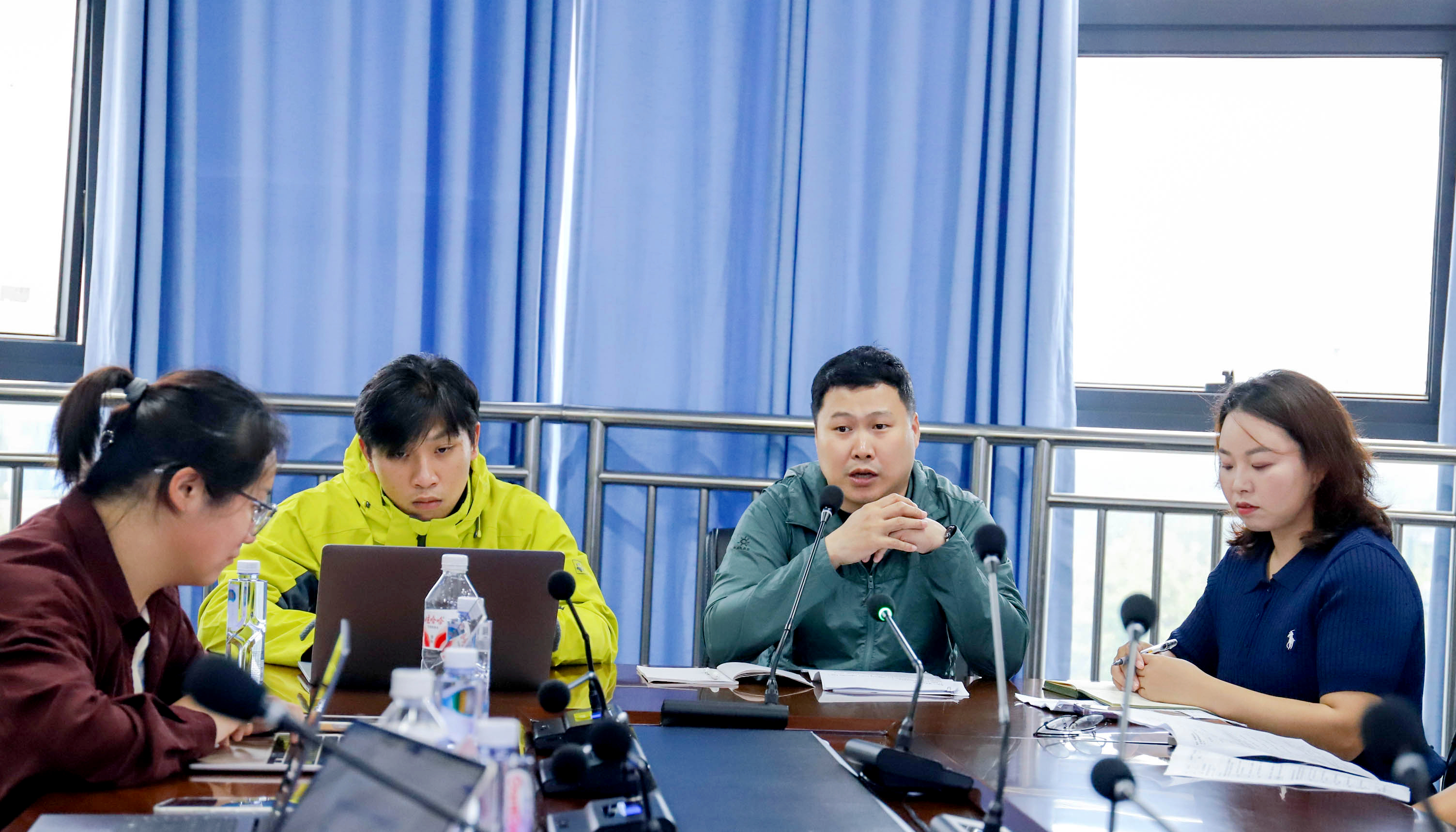 图 11 体育课教研现场北师大团队与福软体育教研组依次发言2.jpg