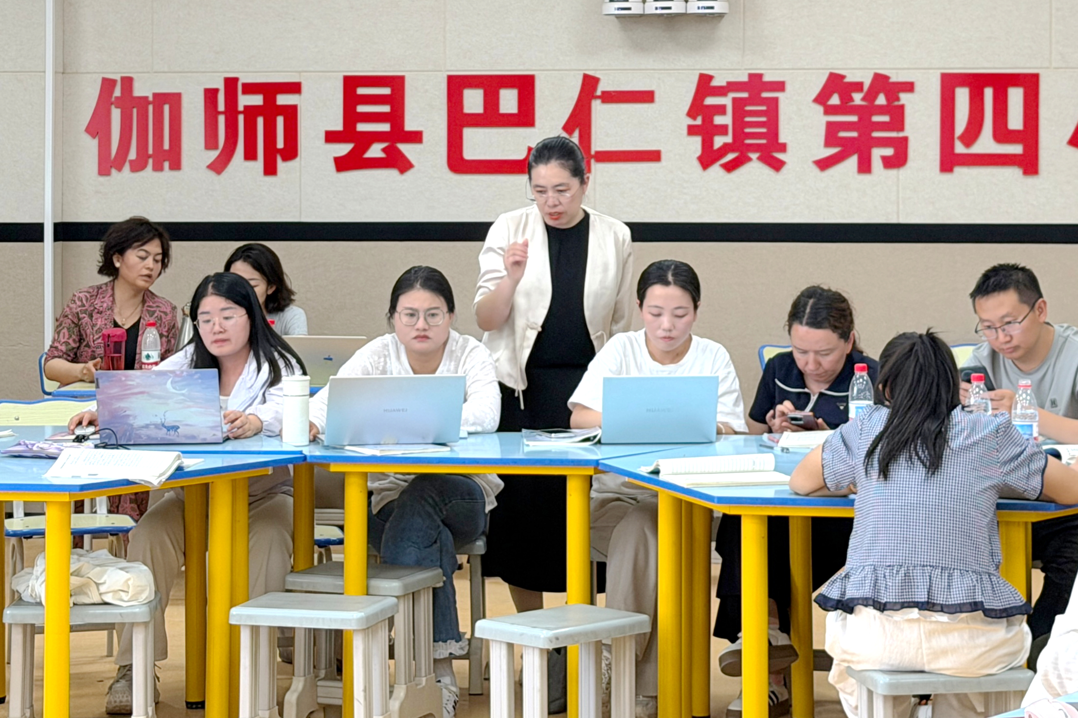 15-李晓庆老师培训指导.jpg