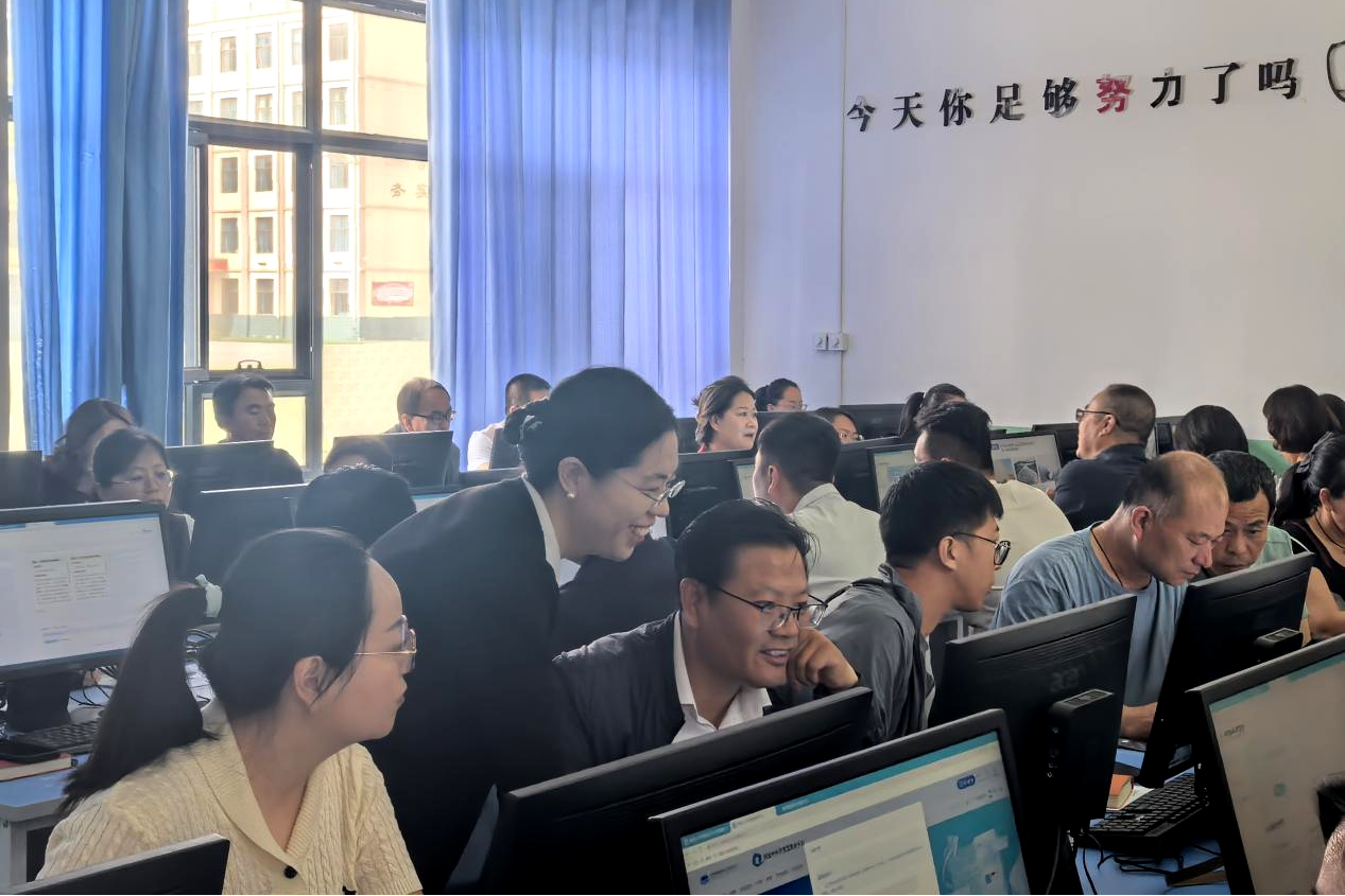 图7 李主任做实操答疑.png