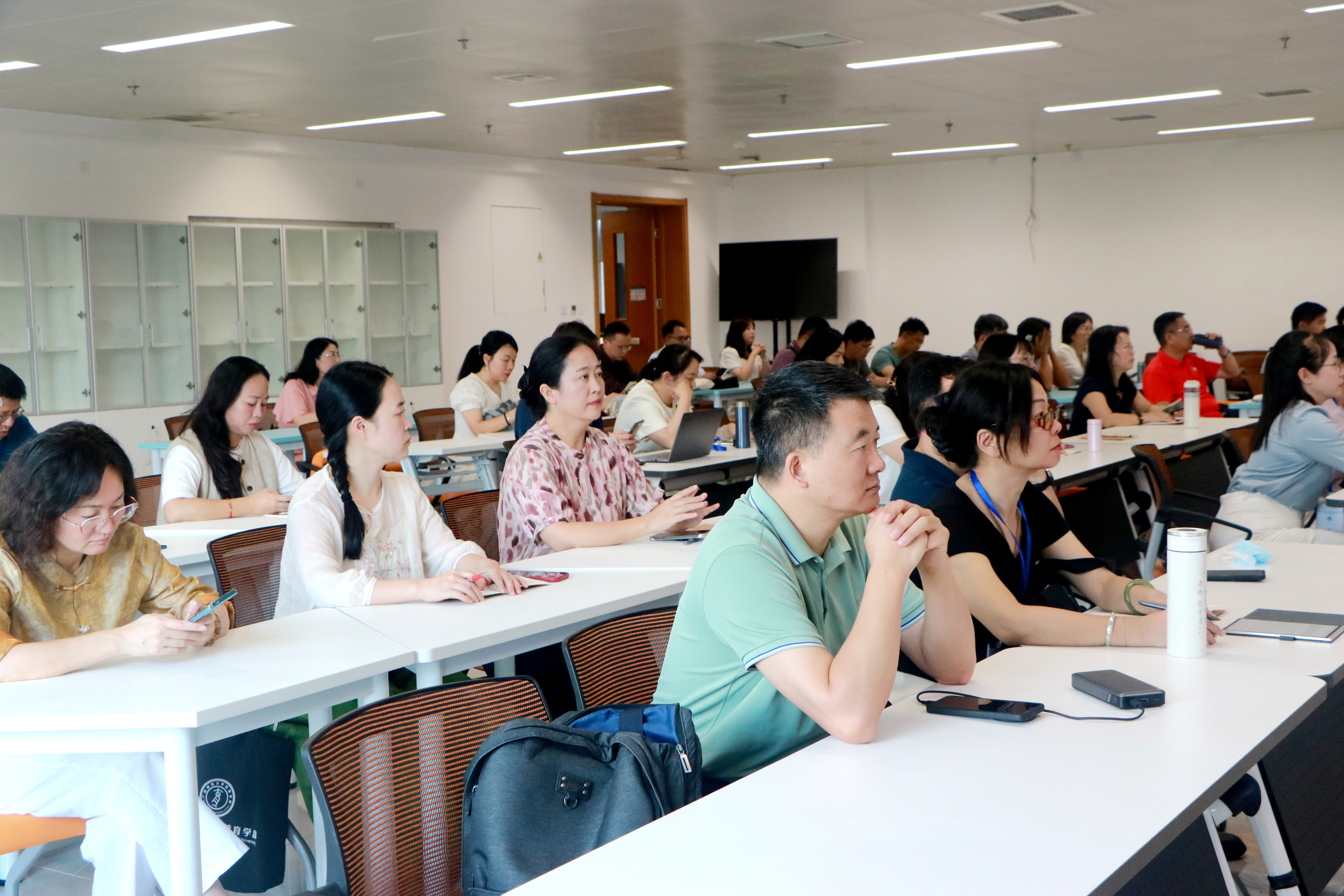 图3 会议现场.JPG