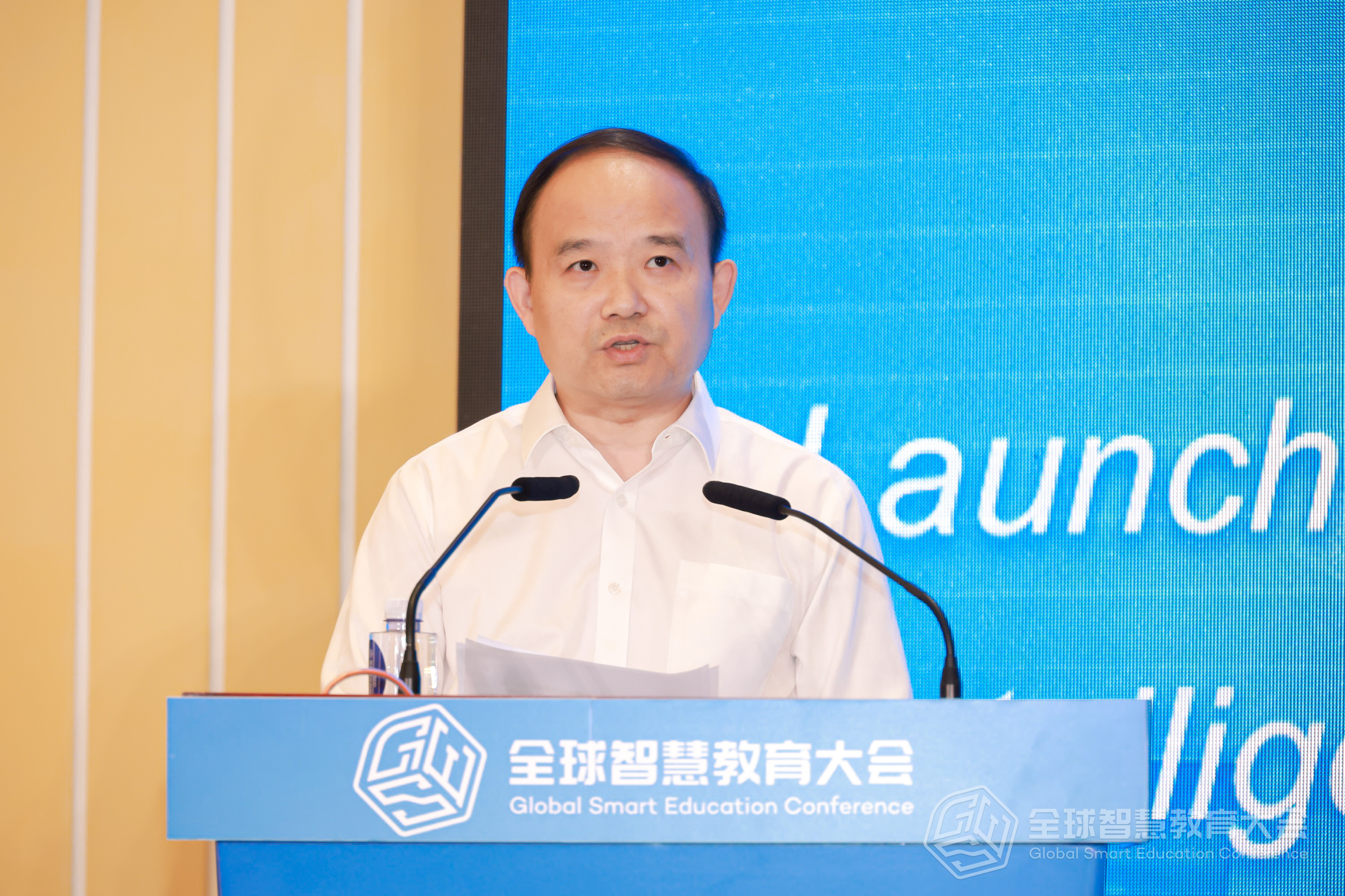 图8 北京师范大学出版社总编辑饶涛发言.jpg